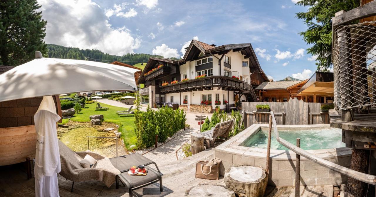 Chalet Elisabeth Dolomites Alpin & Charme Otel Selva di Val Gardena Dış mekan fotoğraf