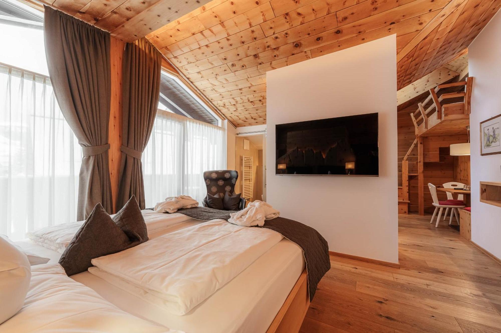 Chalet Elisabeth Dolomites Alpin & Charme Selva di Val Gardena Dış mekan fotoğraf